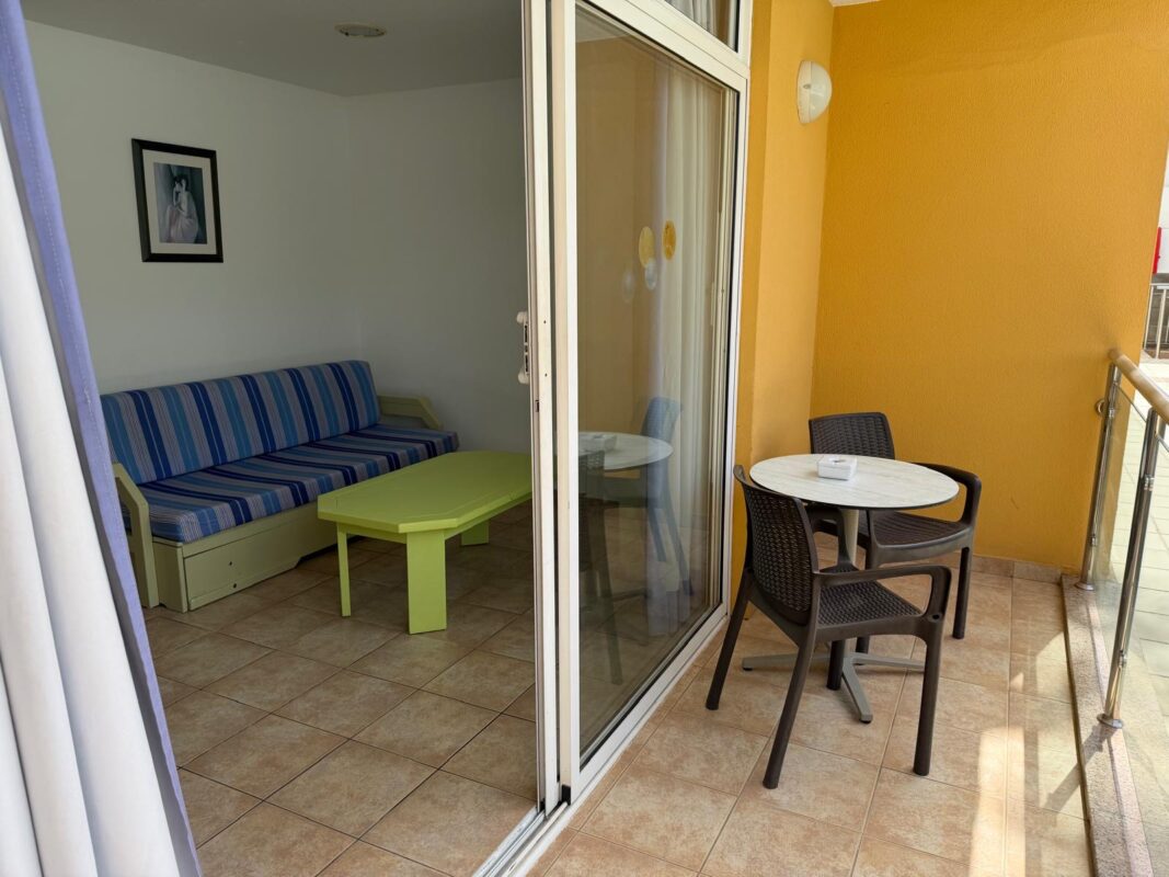 APARTAMENTOS KARINA