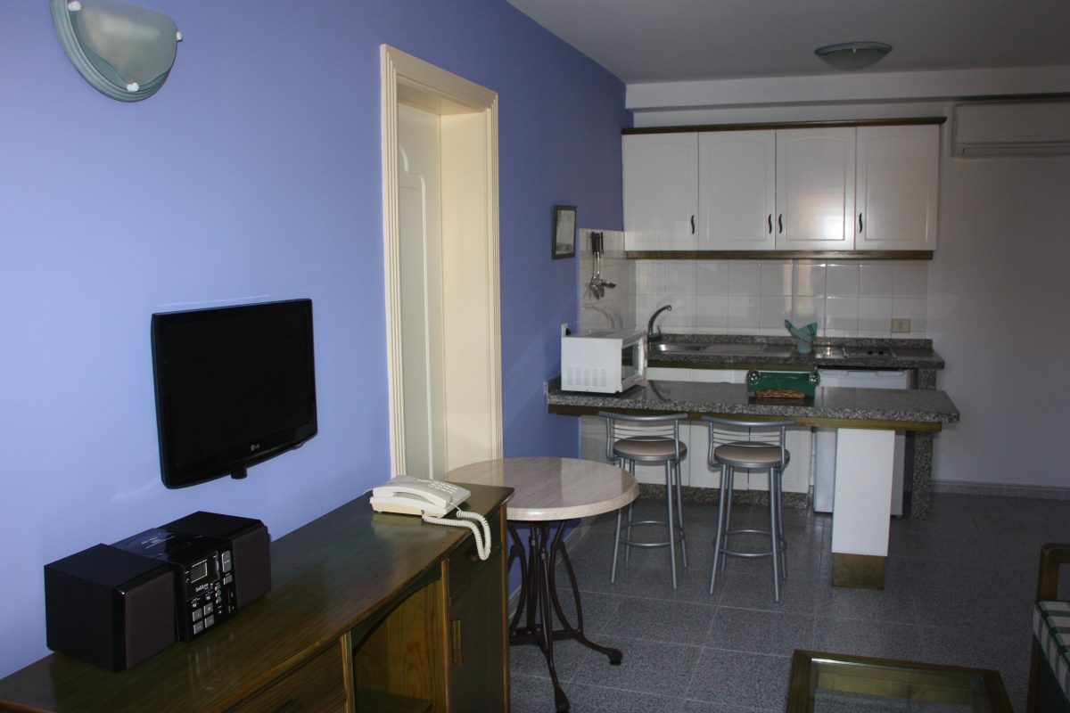 APARTAMENTOS KARINA