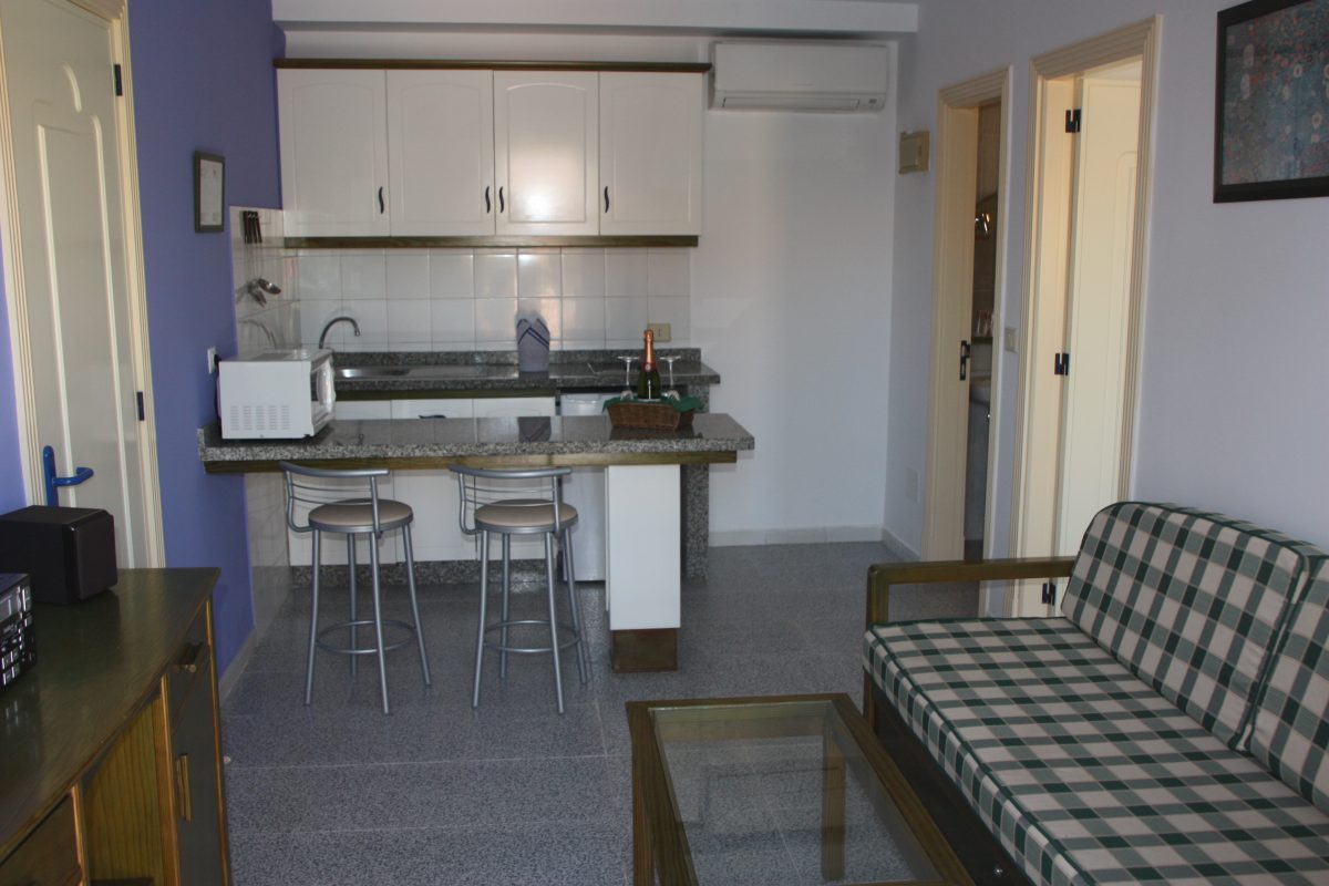 APARTAMENTOS KARINA