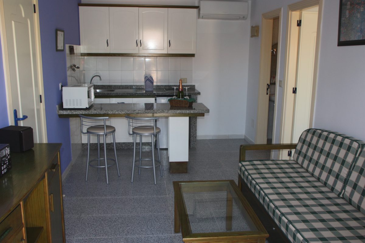 APARTAMENTOS KARINA