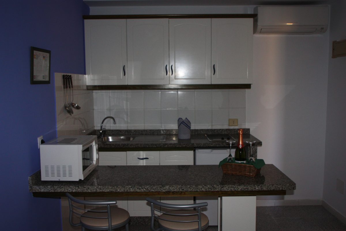 APARTAMENTOS KARINA